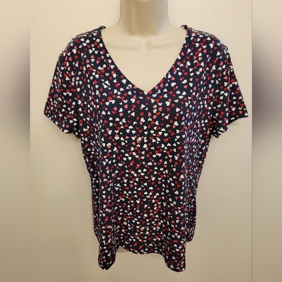 Tommy Hilfiger Tops - NWT Tommy Hilfiger V Neck Heart Short Sleeve T-Shirt
